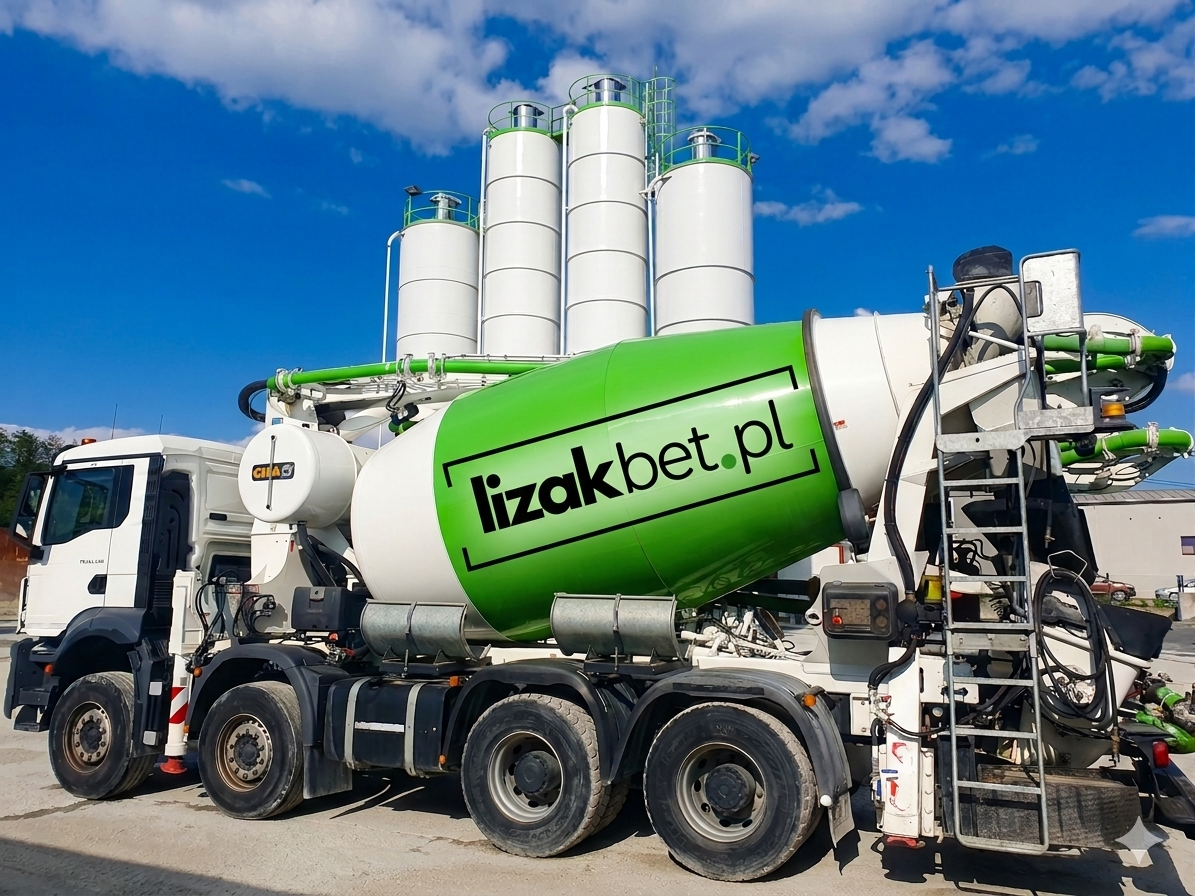 Betonowóz LizakBet dostarczający beton towarowy na budowę